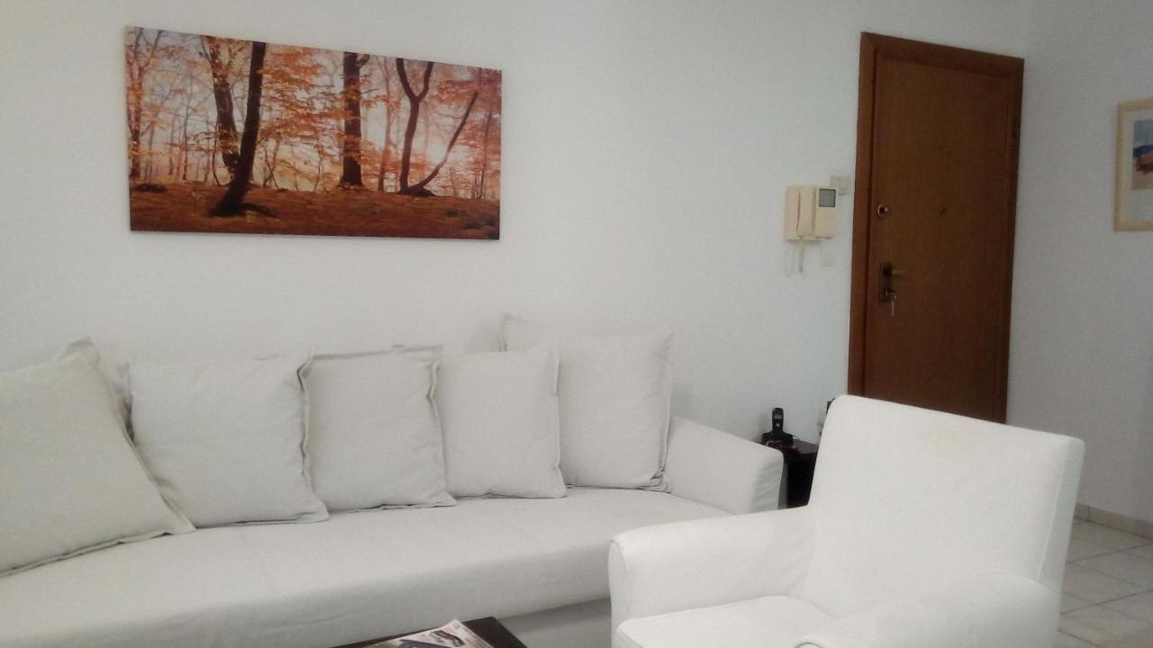Suite Home Athena Bagian luar foto